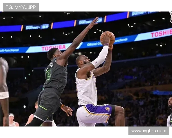 NBA新赛季格局生变 巨星交易引发联盟竞争升级季后赛前景重塑